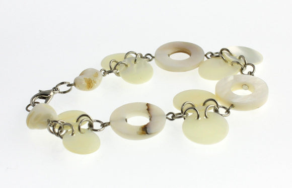 Mother of pearl donuts and sequin bracelet - Craft De Ville - Craft de Ville