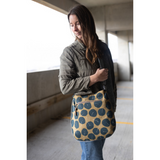 Anna Graham - Orchard Run - Apples en vert