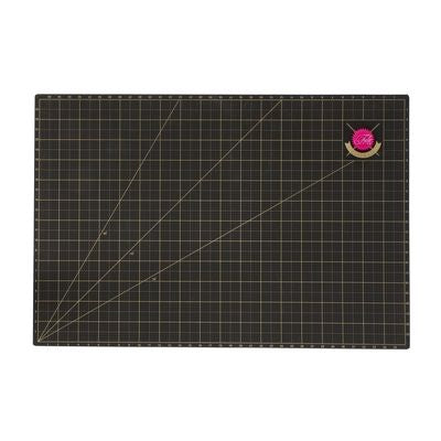 Tula Pink - Cutting Mat - 24